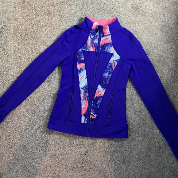 Lululemon kids define jacket - Picture 3 of 7